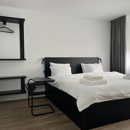 Onix Apartment Hunedoara Bagian luar foto