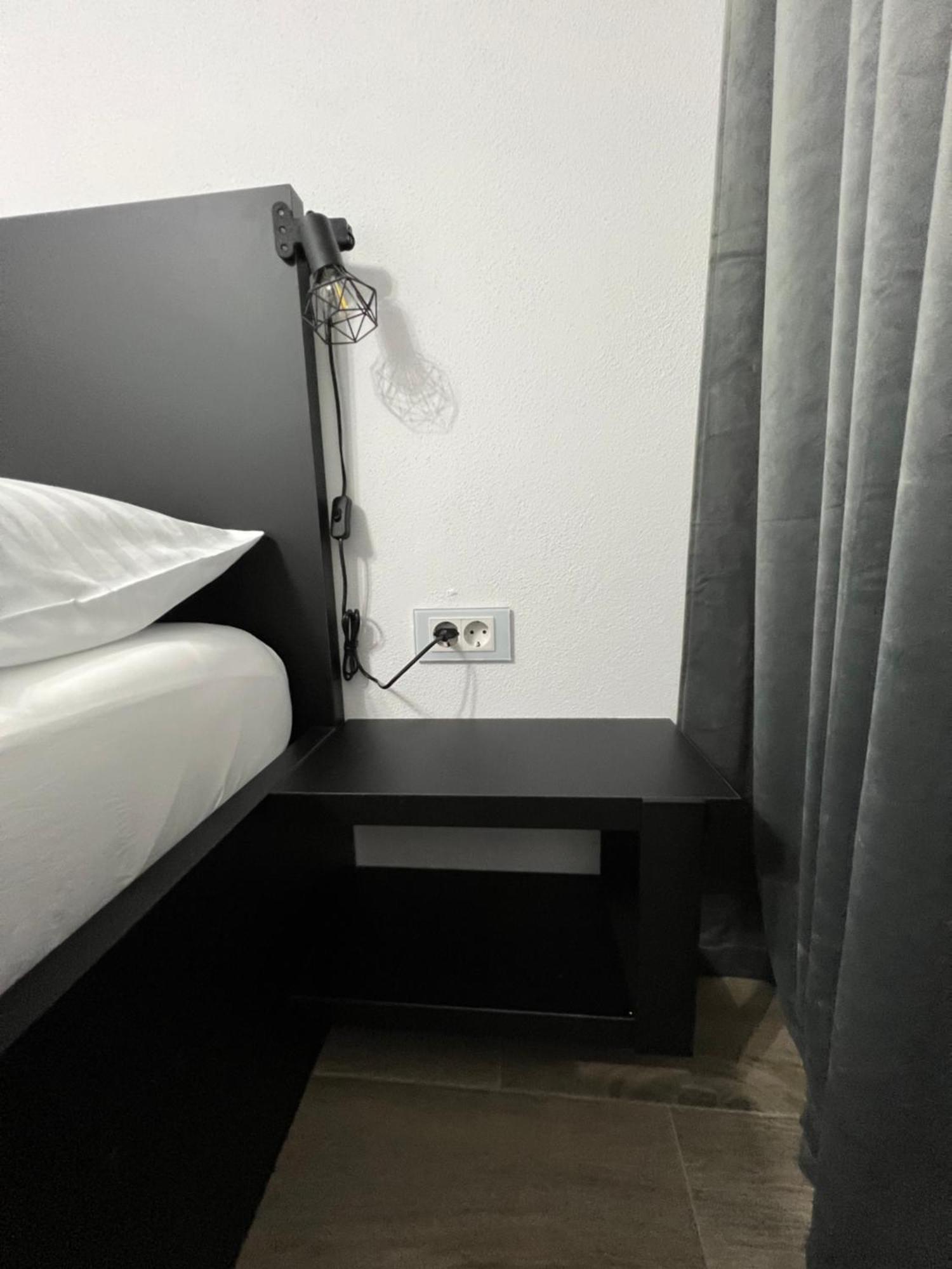Onix Apartment Hunedoara Bagian luar foto