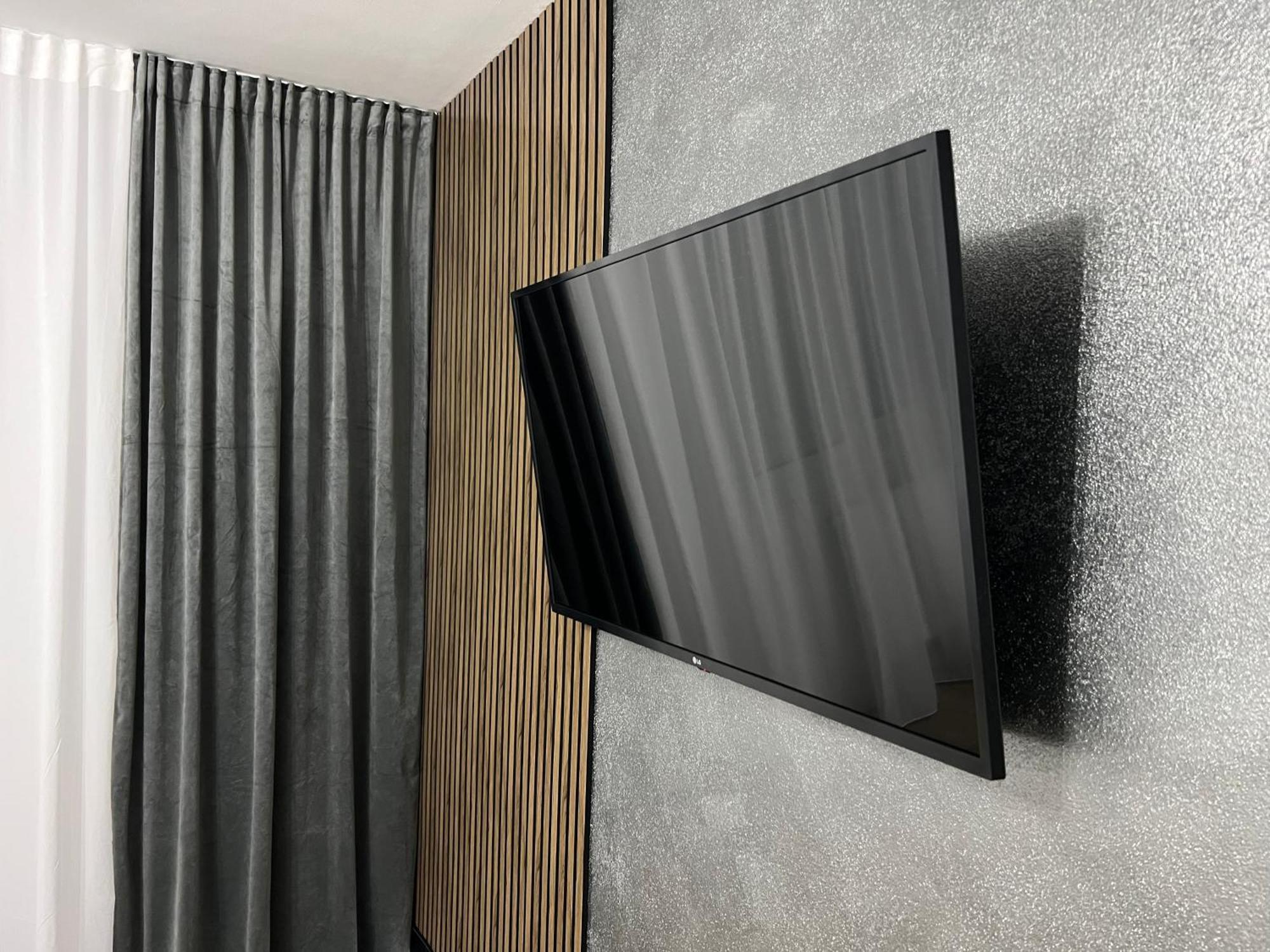 Onix Apartment Hunedoara Bagian luar foto