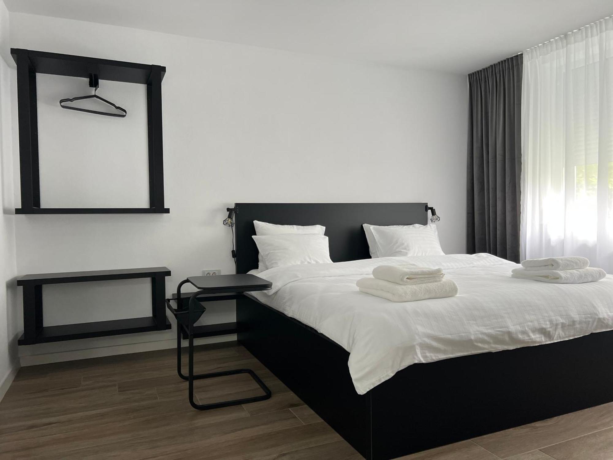 Onix Apartment Hunedoara Bagian luar foto