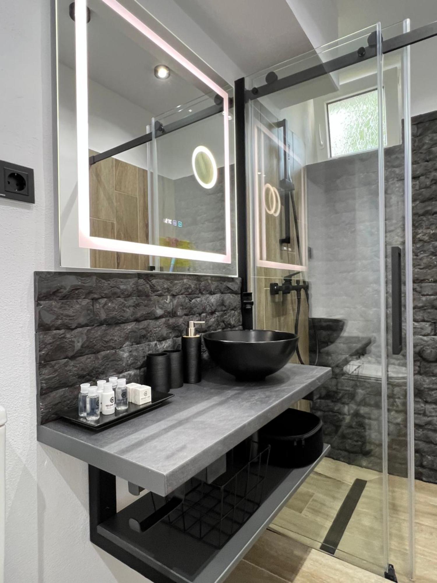 Onix Apartment Hunedoara Bagian luar foto